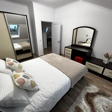 D&M Apartments 2 Satu Mare Extérieur photo